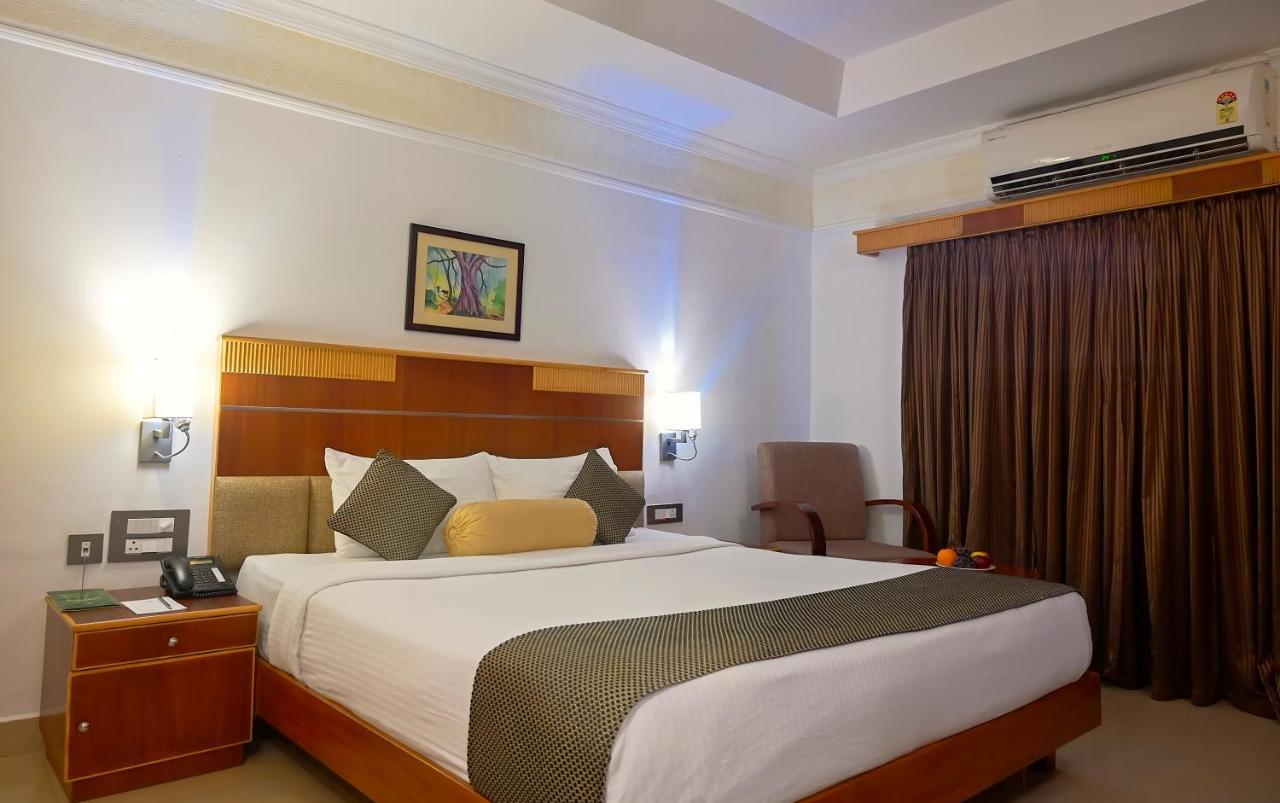 Contour Backwaters Hotel Resort & Convention Centre Rāmankari Zewnętrze zdjęcie